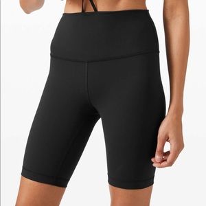 Lululemon Wunder Train Shorts Black 8” Sz 6